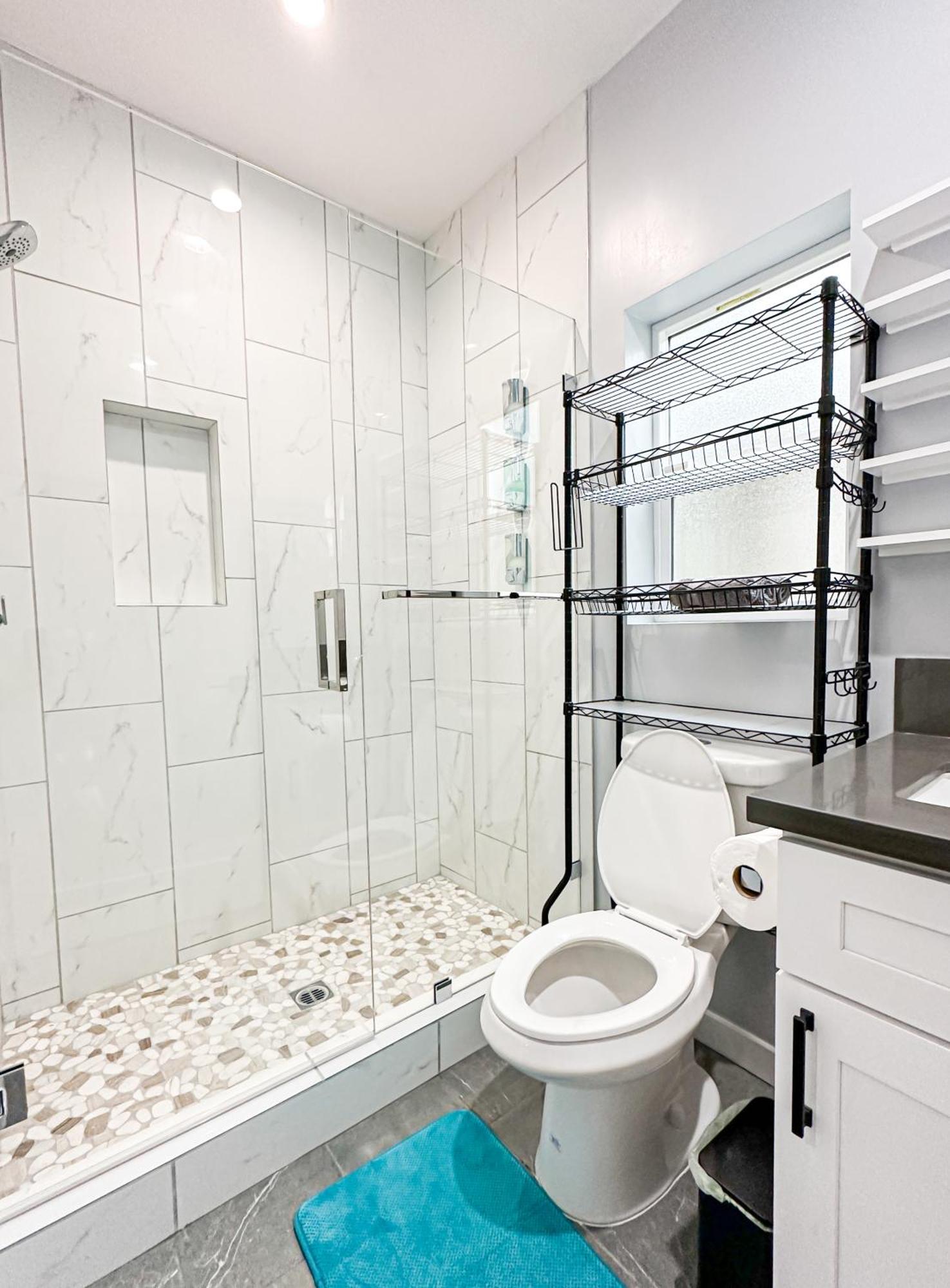 Hébergement de vacances Spacious 4br-4ba In Hollywood-ful2-ww